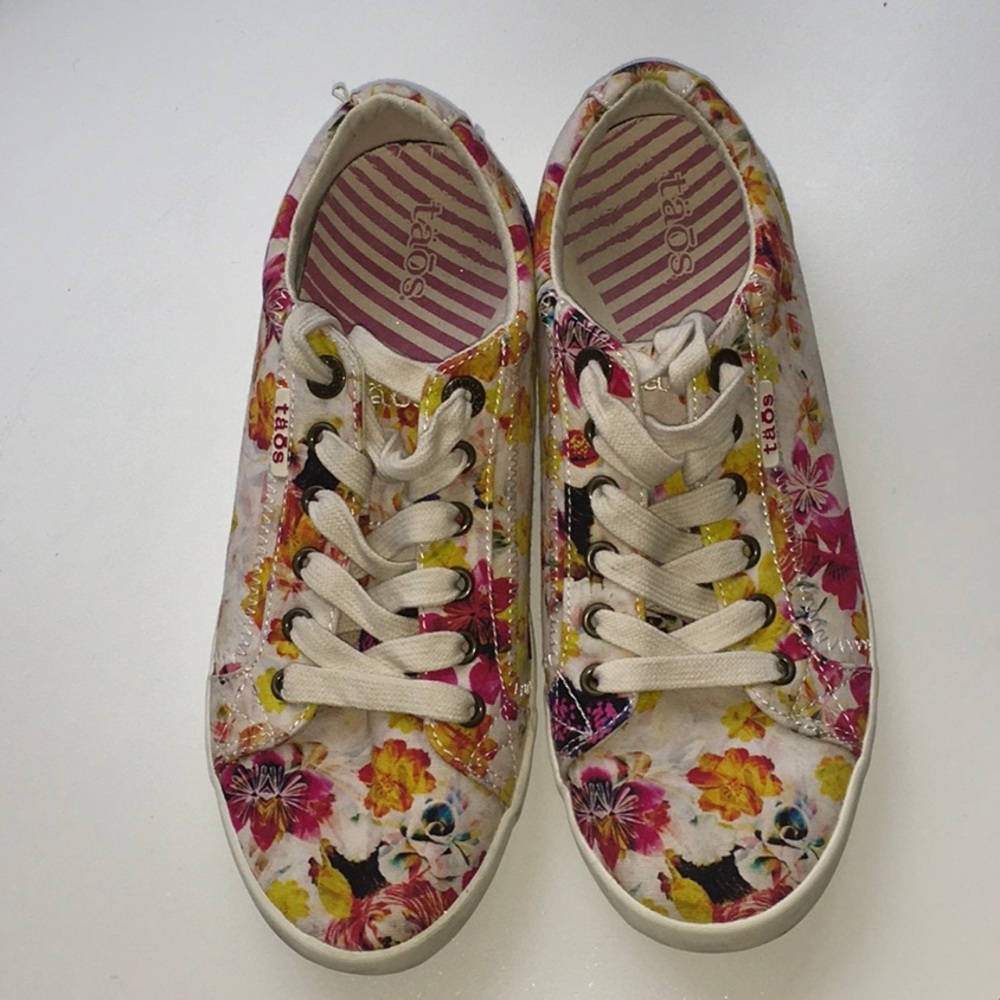 Taos Women’s Floral Sneakers